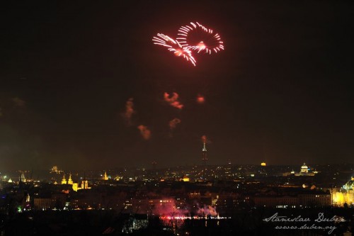 novorocni-ohnostroj-2013-Praha-13